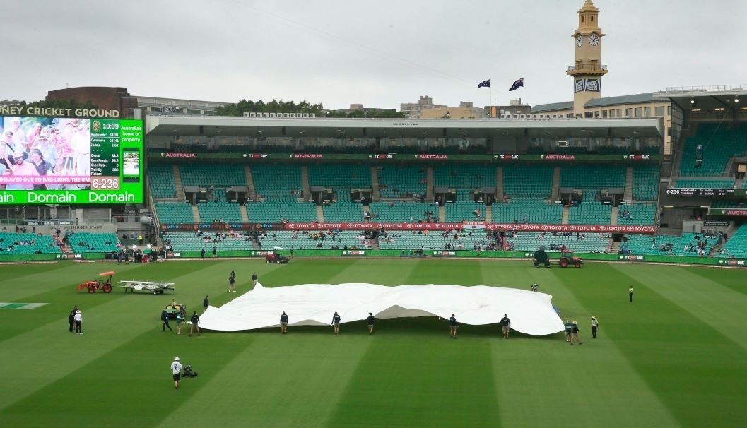 ind vs aus morning session on day four lost due to rain and bad light India vs Australia, 4th Test Day-4: बारिश और खराब रोशनी की भेंट चढ़ा पहले सेशन का खेल