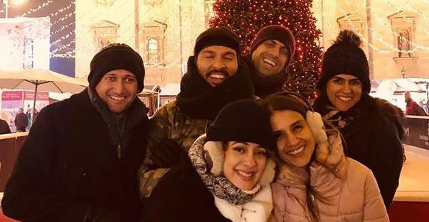 विराट कोहली से लेकर क्रुणाल पांड्या तक अपनी 'बेटर हाफ' के साथ वेलेंटाइन्स डे को बनाया खास