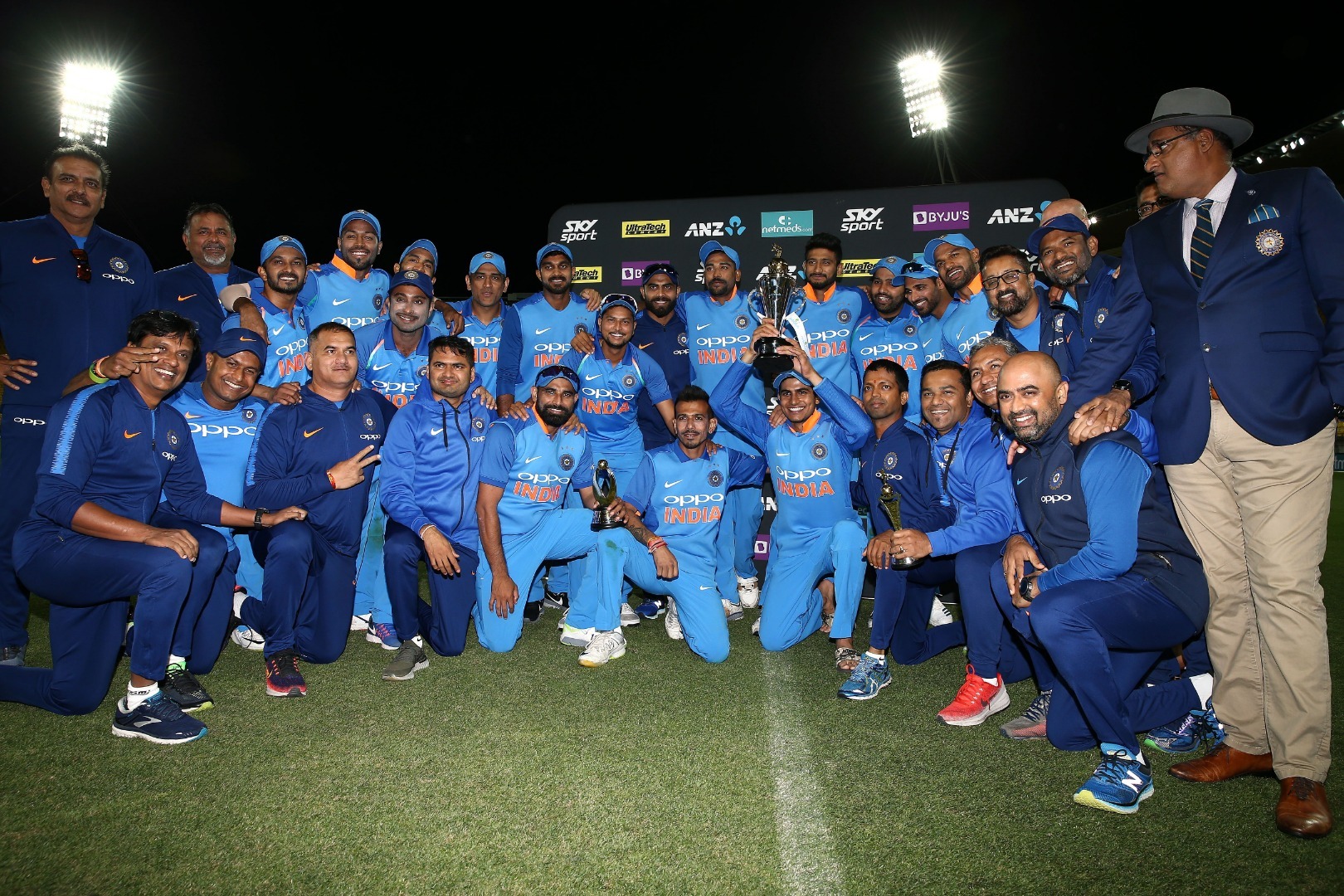 watch india vs new zealand indian players slogan how is the josh in joy of victory WATCH India vs New Zealand: जीत की खुशी में भारतीय खिलाड़ियों ने मैदान पर लगाया 'हाउ इज़ द जोश' का नारा
