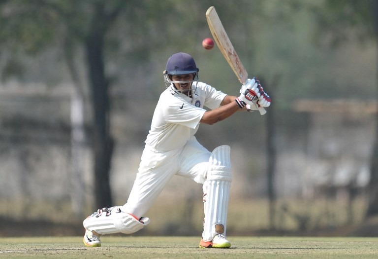 panchal double ton leaves england lions in trouble against india a प्रियांक पंचाल के दोहरे शतक से इंडिया ए ने इंग्लैंड लायंस पर कसा शिकंजा