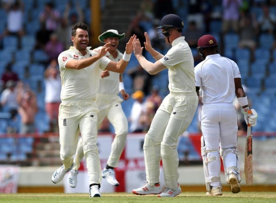 3rd test windies vs england james anderson and moeen ali took three wickets each on day four to help england to a 232 run win in the third test against windies 3rd Test Windies vs England: आखिरी टेस्ट को 232 रनों से जीत इंग्लैंड ने सीरीज़ को क्लीन स्वीप होने से बचाया