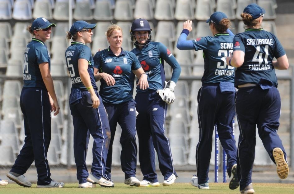 INDW vs ENGW: आखिरी वनडे में भारत को दो विकेट से हराकर क्लीन स्वीप होने से बचा इंग्लैंड