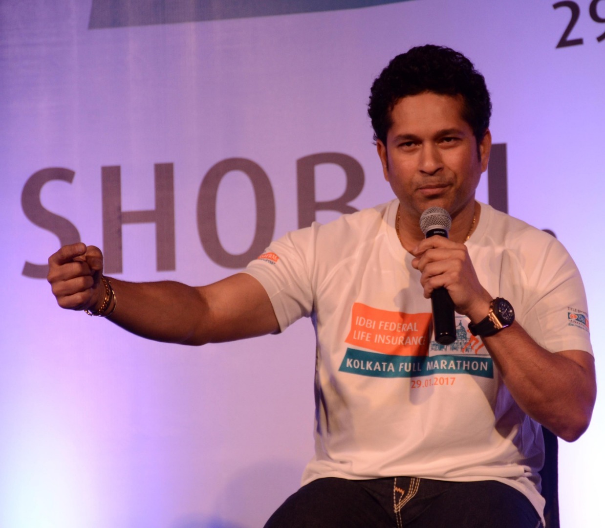 sachin tendulkar condemns cowardly meaningless terror strike पुलवामा में हुए आतंकवादी हमले को सचिन तेंदुलकर ने बताया कायराना