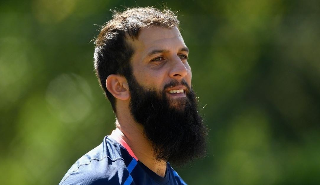 turn up the stump mics and expose sledgers moeen ali ऑल-राउंडर मोइन अली ने की स्टंप माइक की आवाज बढ़ाने की सिफारिश