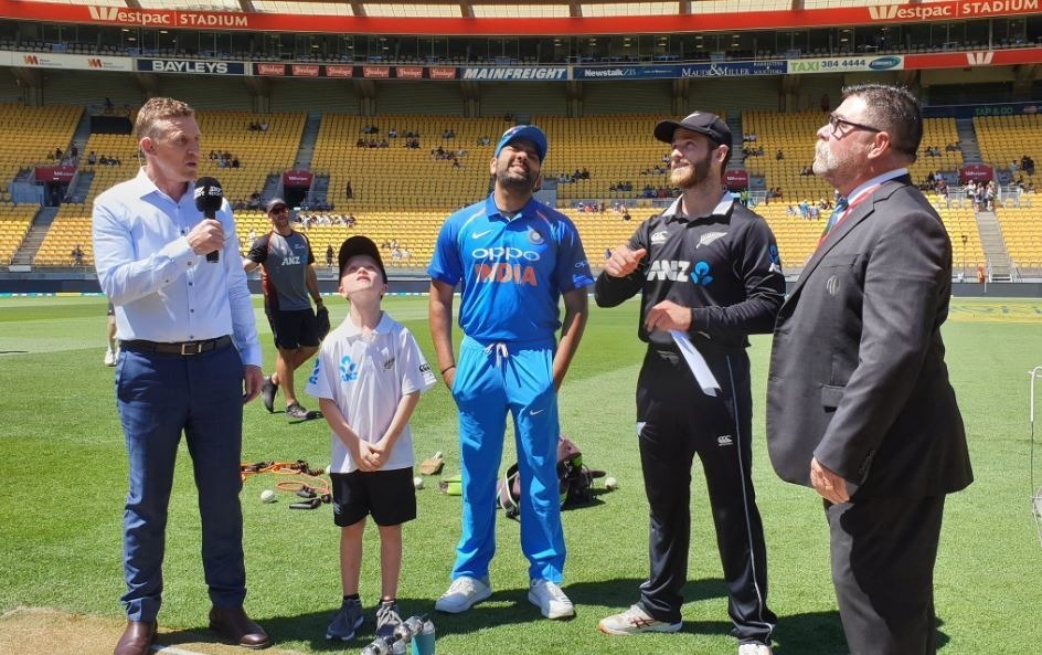 India vs New Zealand 5th ODI: आखिरी मुकाबले में भारत ने टॉस जीतकर लिया पहले बल्लेबाजी का फैसला