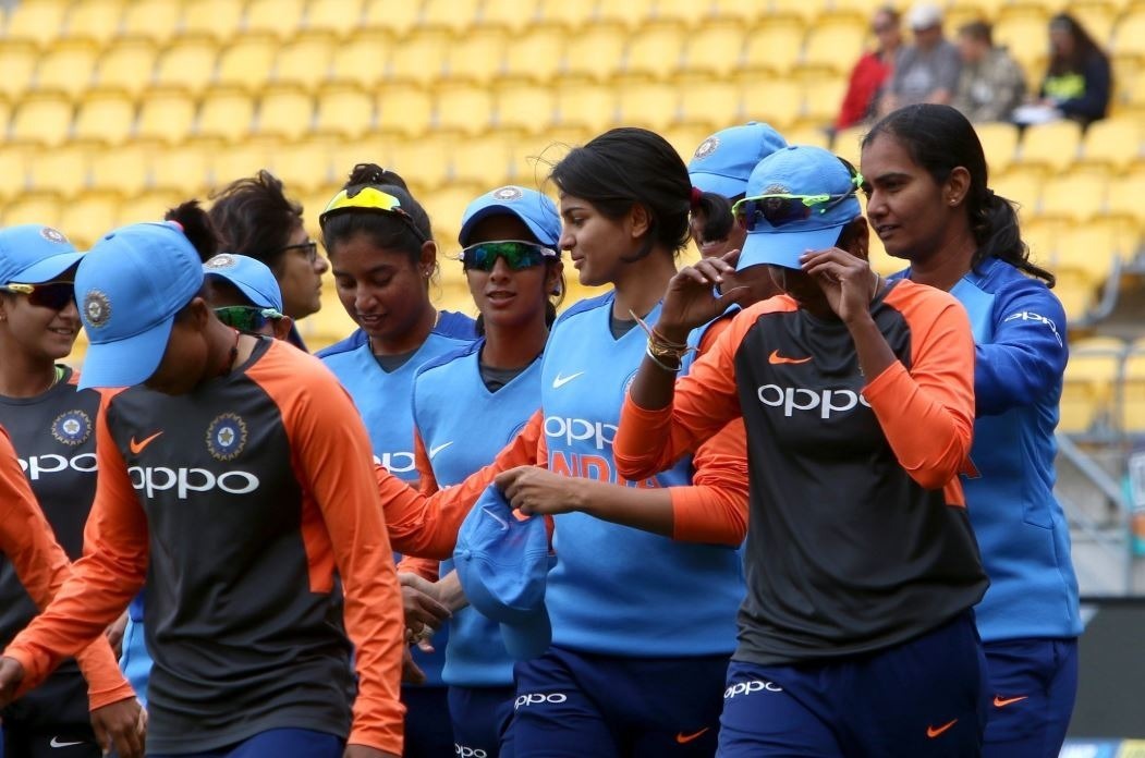 komal zanzad impresses in bp xi loss against england xi कोमल झंझाड की उम्दा गेंदबाजी के बावजूद बोर्ड प्रेसीडेंट XI को इंग्लैंड के खिलाफ नहीं मिली जीत