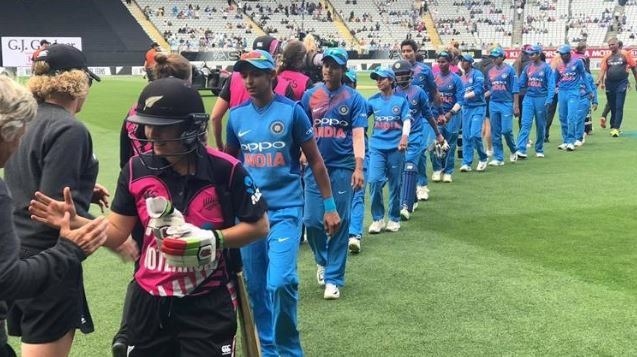 india vs new zealand women 3rd t20 new zealand clinch series in last ball thriller IND vs NZ: तीसरे टी-20 मुकाबले में भारतीय महिला टीम को न्यूजीलैंड के हाथों दो रनों से मिली हार