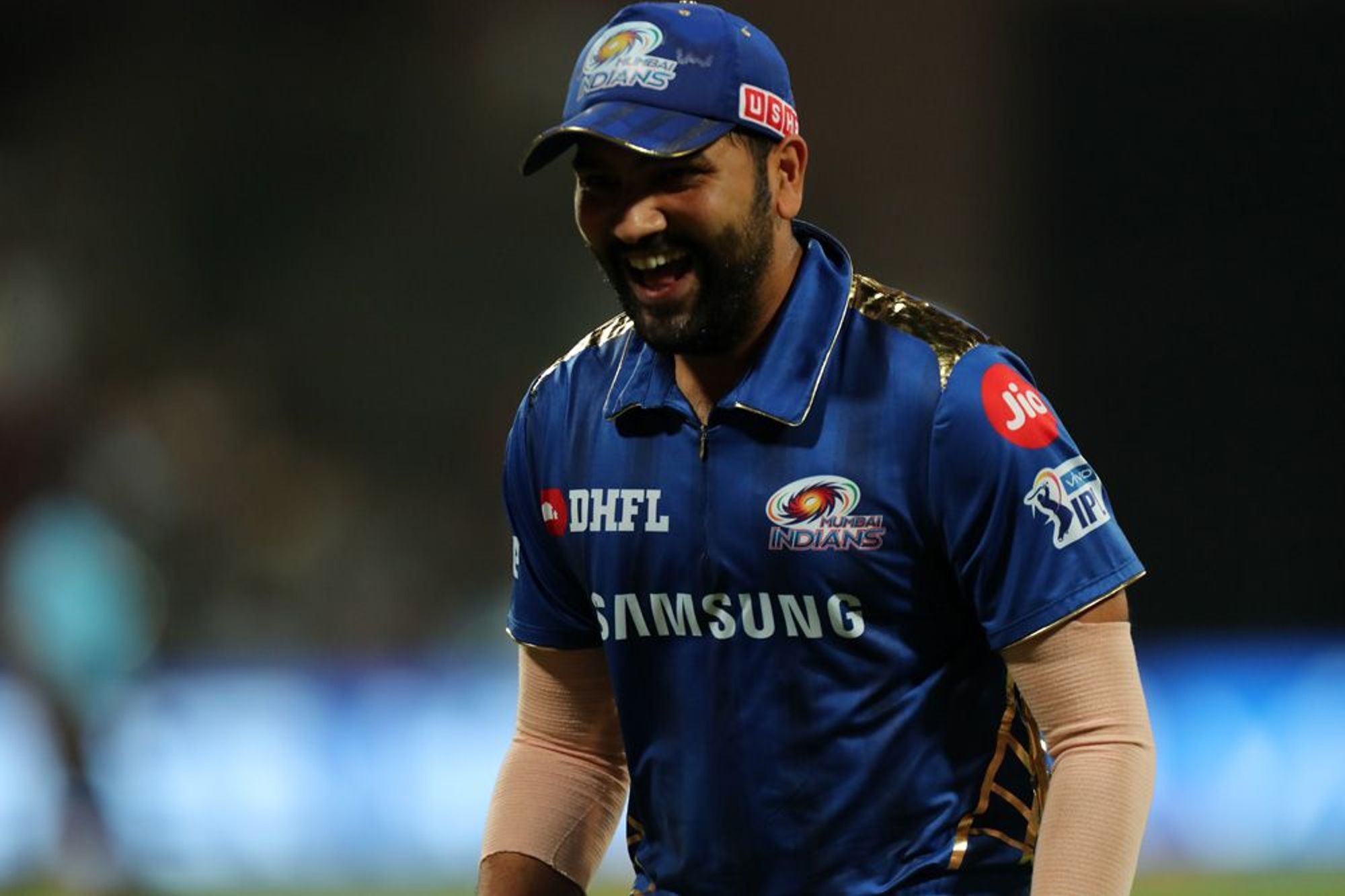 RCB vs MI: अंपायर की गलती और हार्दिक-बुमराह के शानदार खेल की बदौलत मुंबई ने बैंगलोर को 6 रनों से दी शिकस्त