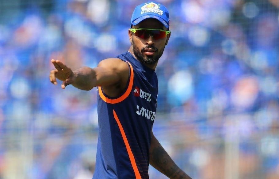 hardik pandya starts training for ipl 2019 IPL 2019:  मुंबई इंडियन्स के अभ्यास शिविर में शामिल हुए हार्दिक पंड्या