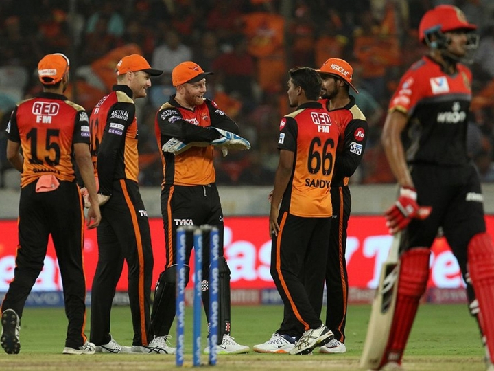 IPL 2019 : डेविड वॉर्नर और जॉनी बेयरेस्टॉ के शतक के बाद गेंदबाजों के दमदार प्रदर्शन से हैदराबाद ने आरसीबी को 118 रनों से हराया