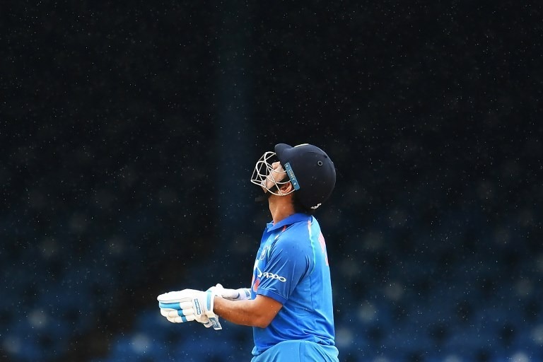 सबसे अधिक रन बनाने वाली लिस्ट में सचिन के साथ शामिल हुए एमएस धोनी