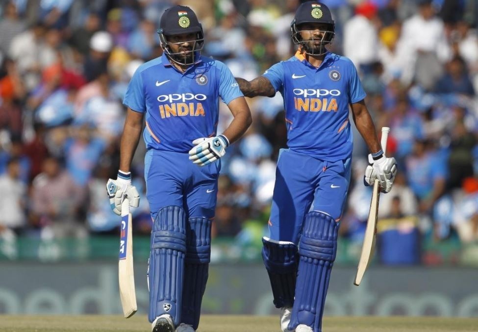 india vs australia 4th odi shikhar dhawans 143 and rohit sharmas 95 power india to 3589 against australia at mohali India vs Australia 4th ODI: रोहित और धवन की रिकॉर्ड साझेदारी से भारत ने ऑस्ट्रेलिया को दिया 359 रनों का लक्ष्य
