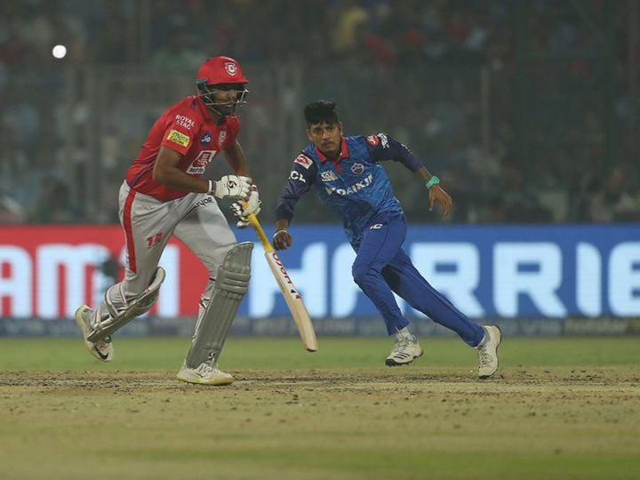 dc vs kxip kings xi punjab post 163 against delhi capitals at firoz shah kotla DC vs KXIP: क्रिस गेल की तूफानी पारी के बावजूद दिल्ली को बड़ा लक्ष्य नहीं दे पाया पंजाब