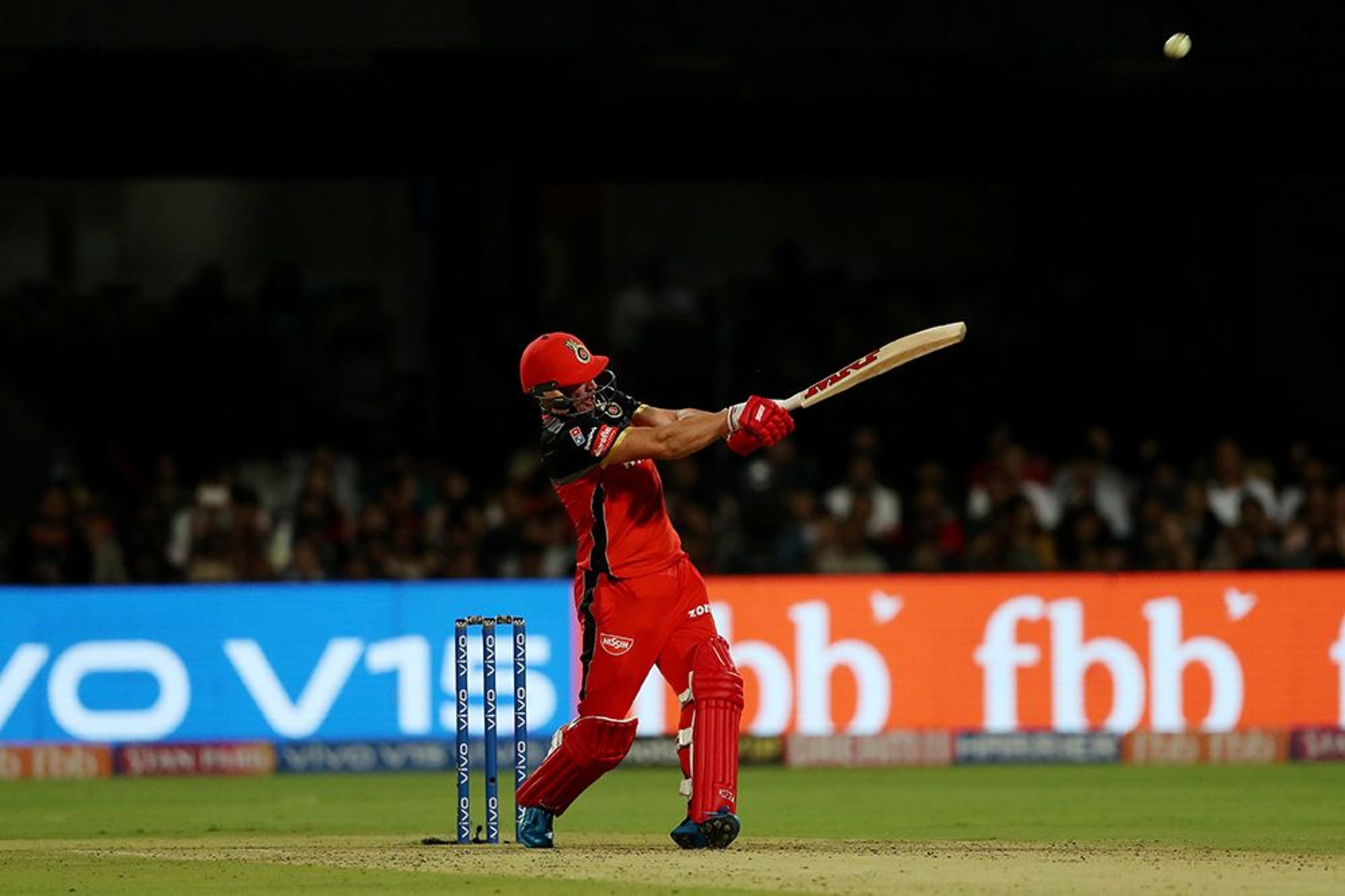 IPL 2019 RCBvsKKR: जीत के बाद पूरी KKR टीम को 'नसीहत' देते हुए शाहरुख ने किया ऐसा ट्वीट