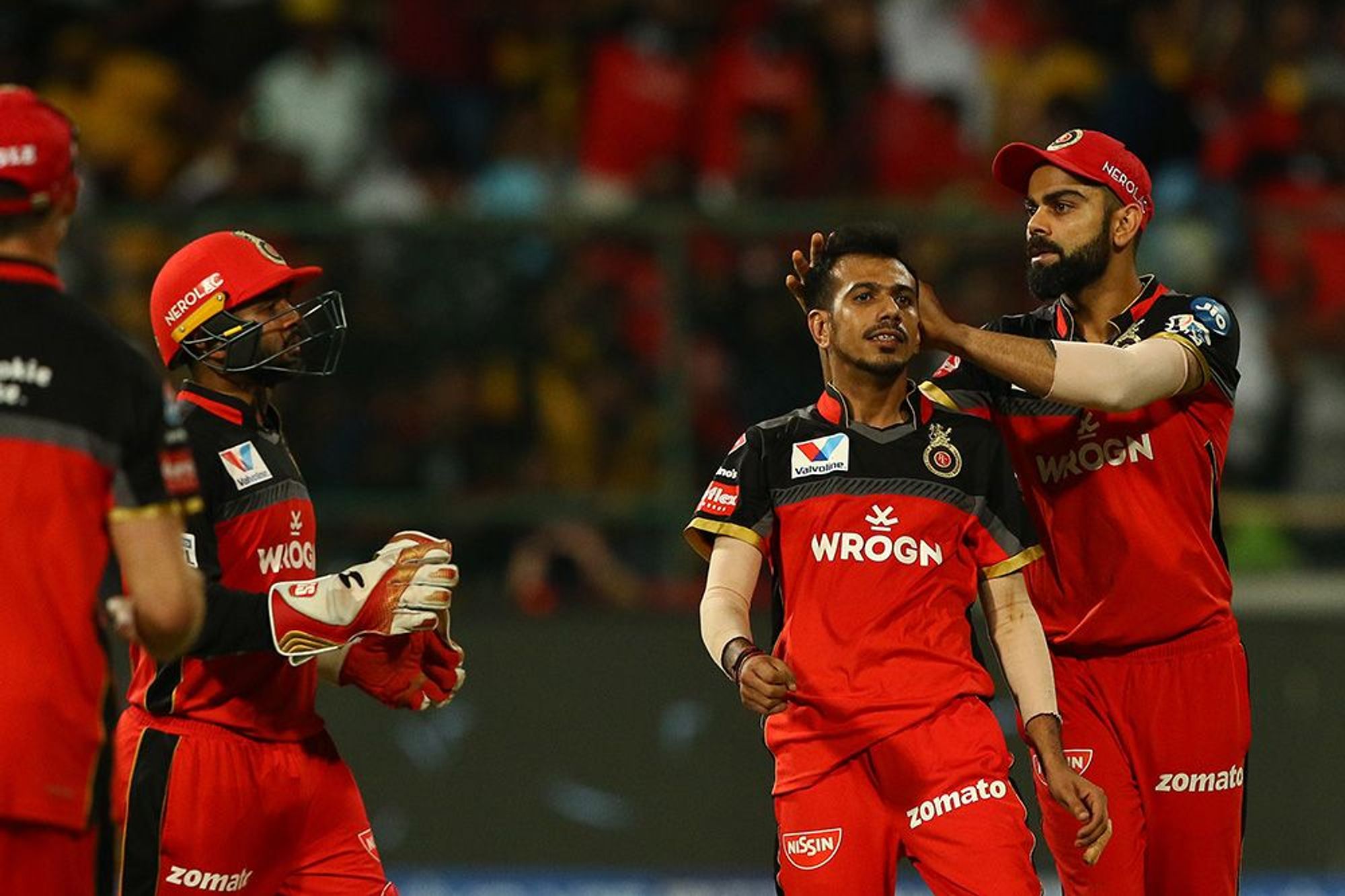 विराट बोले, ''हां हमने पांच में से चार मुकाबले जीत लिए हैं, हम सिर्फ क्रिकेट को एंजॉय कर रहे हैं, आज की रात इसका सर्वश्रेष्ठ उदाहरण है. एबीडी और स्टोइनिस ने हमारे लिए मैच बदलने वाली साझेदारी की. जिनकी मदद से स्कोर 200 तक गया. हमने सोचा था कि 175 का स्कोर अच्छा होगा.''