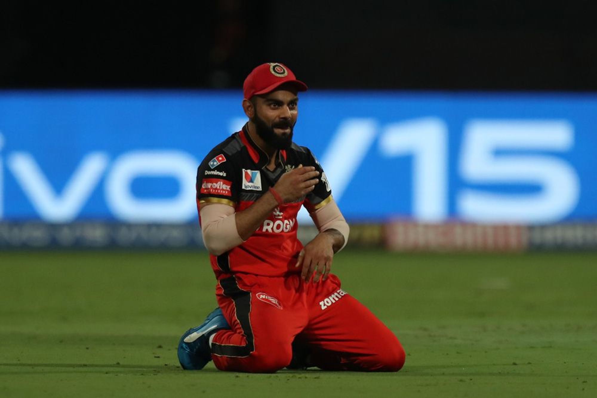 विराट ने आगे कहा, ''हमारा एकमात्र लक्ष्य अब एक टीम की तरह खेलने का है, लगातार छह मैच हारना दर्द देने वाला था. लेकिन हम अब रिफ्रेशड है और किसी तरह का कोई दबाव नहीं ले रहे हैं. हम जानते हैं कि हम कैसा खेलते हैं और दुनिया भी इस बात को जानती है.''