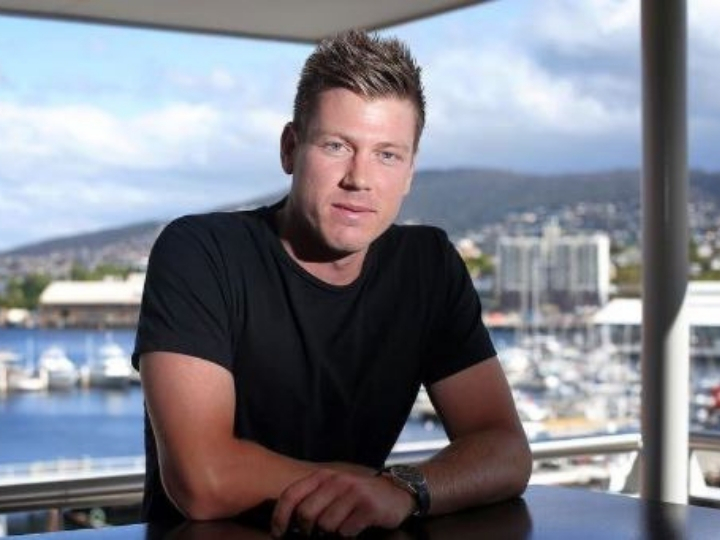 i am not gay australian cricketer james faulkner clarifies sexuality in social media post जेम्स फॉनकर ने अपने गे होने की बात से किया इनकार