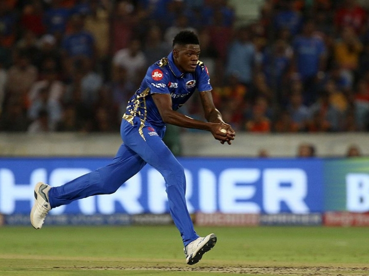 ipl 2019 mi vs srh after match winning spell alzarri joseph says its a dream start cant get better than this WATCH MI vs SRH: अल्ज़ारी जोसेफ बोले, 'जब पता चला कि मैं खेल रहा हूं तो मैंने कुछ ऐसा किया'