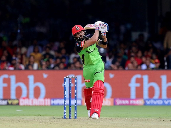 ipl 2019 royal challengers bangalore finish at 149 8 in 20 overs against delhi capitals IPL 2019: आरसीबी ने दिल्ली कैपिटल्स को दिया 150 रनों का लक्ष्य