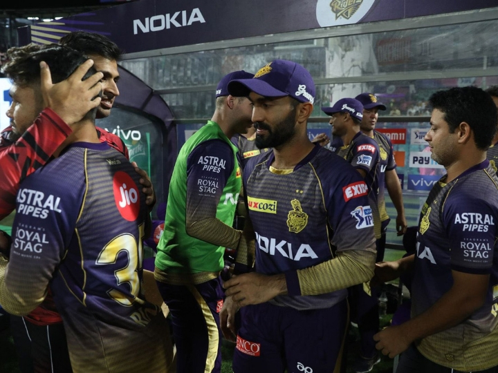 lynn narine and accurate bowling help kkr top points table dinesh kartik IPL 2019: राजस्थान के खिलाफ जीत के बाद कप्तान कार्तिक ने किया गेंदबाज और बल्लेबाजों की तारीफ