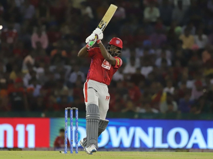 chris gayle is the first player to score 100 fifty plus scores in t20 cricket टी-20 क्रिकेट में 100 बार 50 से अधिक रन बनाने वाले बल्लेबाज बने क्रिस गेल