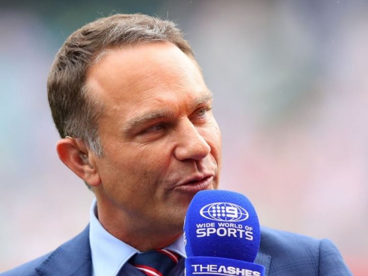 पूर्व ऑस्ट्रेलियाई स्टार माइकल स्लेटर को फ्लाइट से उतारा गया