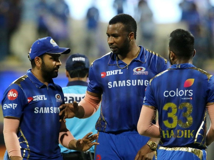 WATCH IPL 2019 MI vs SRH: कप्तान रोहित शर्मा ने की मिस फील्डिंग, पांड्या को आया गुस्सा