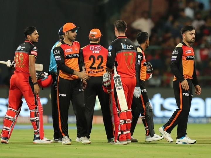 IPL 2019, RCB vs SRH: सीजन-12 के आखिरी मैच में बैंगलोर को मिली 4 विकेट से जीत, हैदराबाद की बढ़ीं मुश्किलें