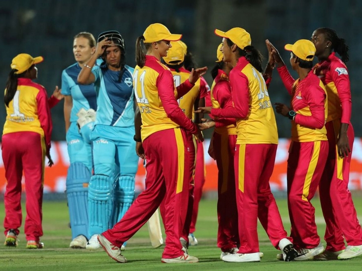 womens t20 challenge trailblazers beat supernovas by two runs Women's T20 Challenge: रोमांचक मुकाबले में ट्रेलब्लेजर्स ने सुपरनोवाज को दो रन से हराकर टूर्नामेंट में की विजयी शुरुआत