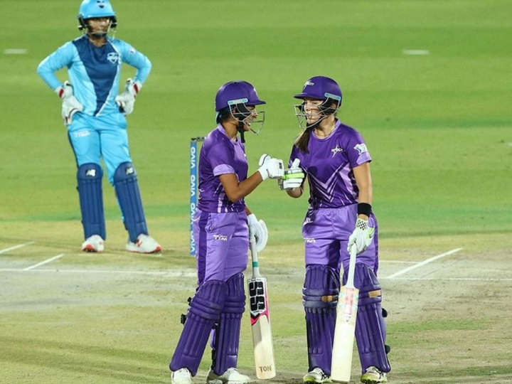 final womens t20 challenge velocity sets target of 122 for supernovas Final, Women's T20 Challenge: सुषमा वर्मा और एमिला केर की मदद से वेलोसिटी ने सुपरनोवाज को दिया चुनौतीपूर्ण लक्ष्य