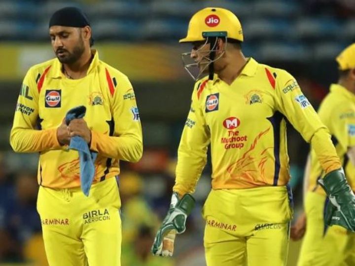 icc cricket world cup 2019 harbhajan singh urges indian team management to give ms dhoni license to attack in marquee tournament भारतीय टीम मैनेजमेंट से हरभजन की अपील, धोनी को शुरू से आक्रामक होने की दे आजादी