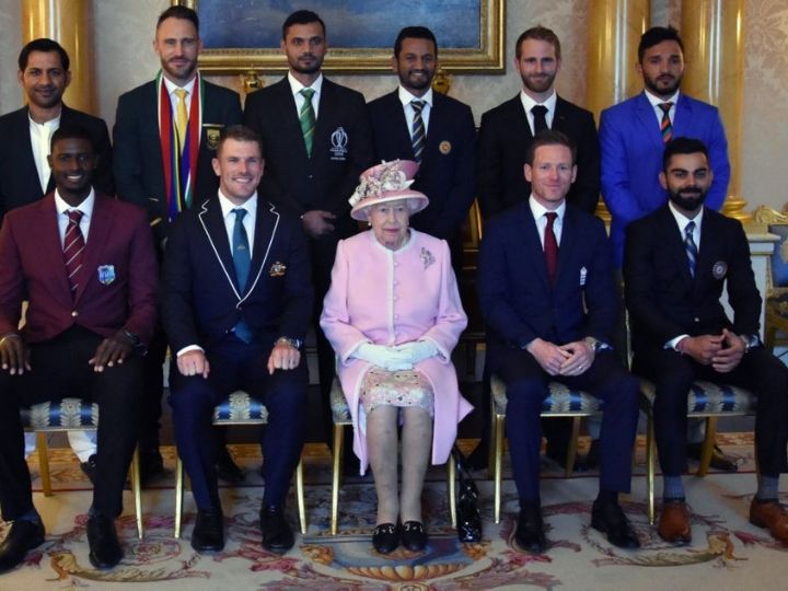 world cup 2019 virat kohli and captains meets queen elizabeth before opening ceremony World Cup 2019 का रंगारंग आगाज, क्वीन एलिजाबेथ से मिले सभी कप्तान