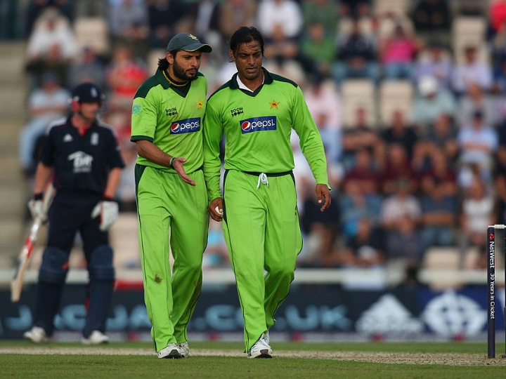 शोएब अख्तर ने कहा, 'सीनियर खिलाड़ियों ने अफरीदी के साथ सही बर्ताव नहीं किया'