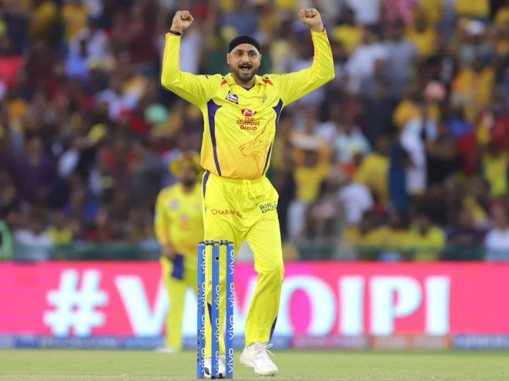 ऑस्ट्रेलियाई गेंदबाज़ ब्रेट ली ने कहा, 'हरभजन बहुत आत्मविश्वास के साथ गेंदबाजी कर रहे हैं'