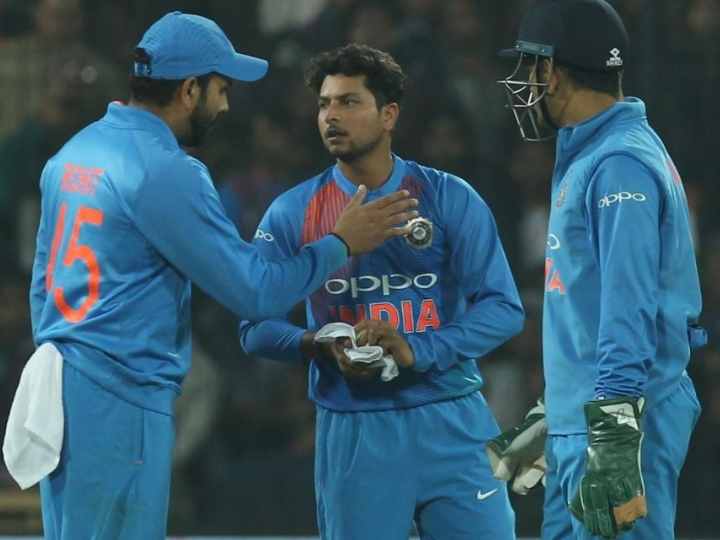 ms dhoni goes wrong lot of times with his tips reveals kuldeep yadav स्टार स्पिनर कुलदीप यादव बोले, 'धोनी भी कभी-कभी गलतियां कर देते हैं'