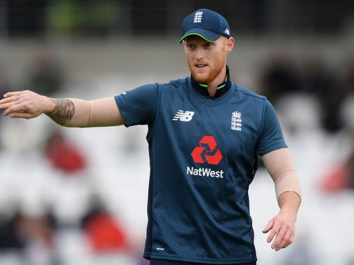 World Cup 2019: इंग्लैंड को जीत का प्रबल दावेदार बताते हुए स्टोक्स ने की विराट-स्मिथ की तारीफ World Cup 2019: इंग्लैंड को जीत का प्रबल दावेदार बताते हुए स्टोक्स ने की विराट-स्मिथ की तारीफ