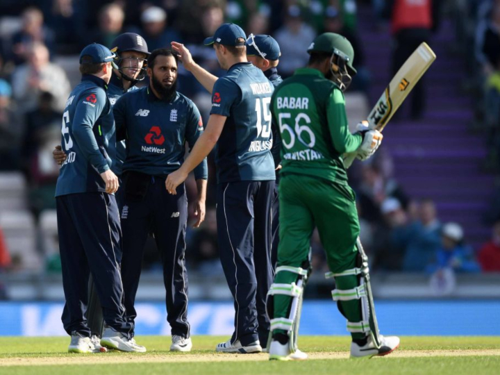 ENG vs PAK: बटलर का तूफानी शतक, रोमांचक मुकाबले में इंग्लैंड ने पाकिस्तान को 12 रनों से दी मात
