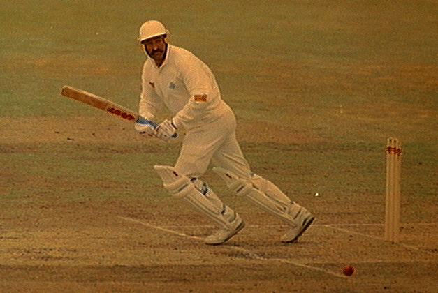 जबकि इंग्लैंड के लिए ग्राहम गूच का बल्ला हर बार भारत के खिलाफ विश्वकप में चला है, उन्होंने कुल 166 रन बनाए.