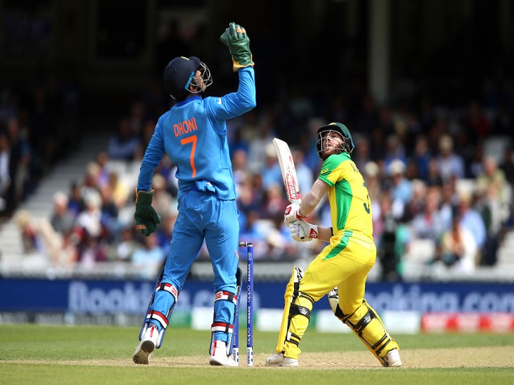 वर्ल्ड कप 2019: डेविड वॉर्नर के आउट होने पर नहीं गिरी 'जिंग बेल्स', विराट कोहली ने जताया दुख