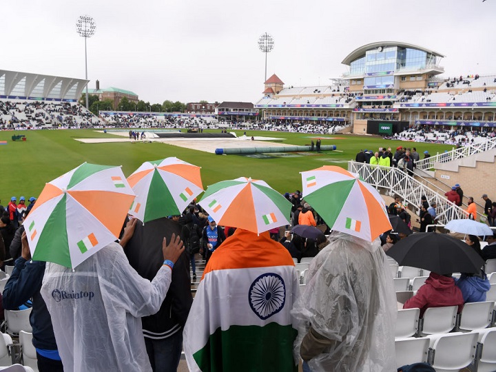 frustrated with englands bad weather kedar jadhav asks the rains to go to maharashtra इंग्लैंड के खराब मौसम से तंग आकर केदार जाधव ने बारिश से कहा- ' जा जा मेरे राज्य महाराष्ट्र जा'