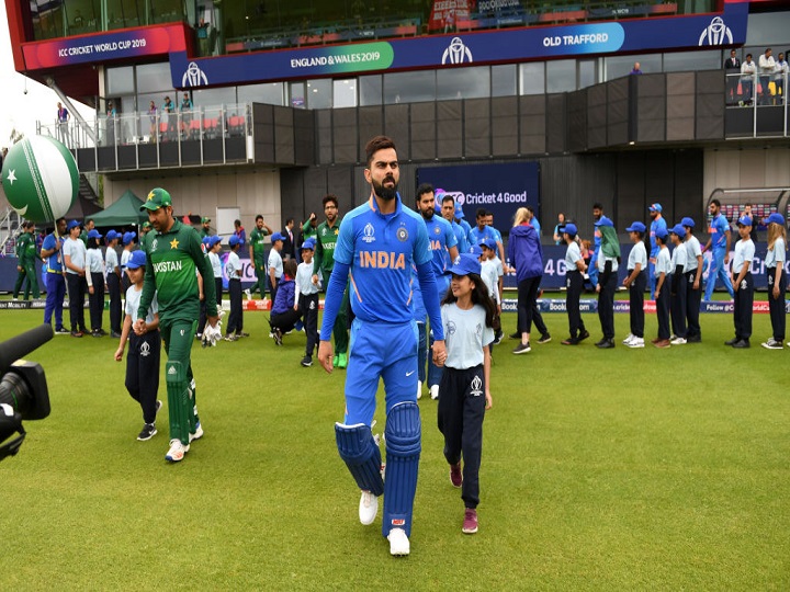 wc 2019 former cricketer says india will purposely lose to bangladesh sri lanka to deny pakistan place in semi finals World Cup 2019: पूर्व क्रिकेटर का बेतुका बयान, बोले- 'पाकिस्तान को बाहर करने के लिए जान बूझकर हारेगा भारत'