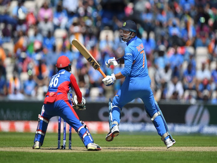 वर्ल्ड कप 2019 India vs Afghanistan: 345 मैच खेलने वाले धोनी 8 साल बाद हुए स्टम्प आउट तो वहीं अपने करियर में दूसरी बार
