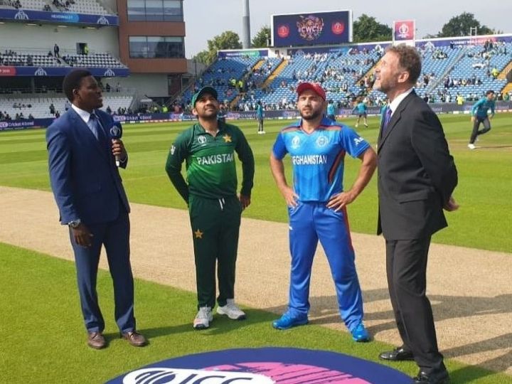 wc 2019 afghanistan captain galbadin naib wins the toss and his side will bat first TOSS World Cup 2019 PAK vs AFG: अफगानिस्तान ने टॉस जीतकर लिया पहले बल्लेबाज़ी का फैसला