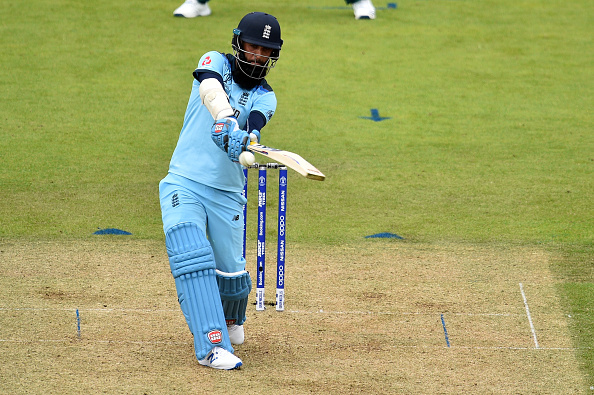 मोइन अली ने साल 2015 के विश्व कप में स्कॉटलैंड के खिलाफ 128 रनों की शतकीय पारी खेलने के साथ 47 रन खर्च कर दो विकेट भी चटकाए थे. 