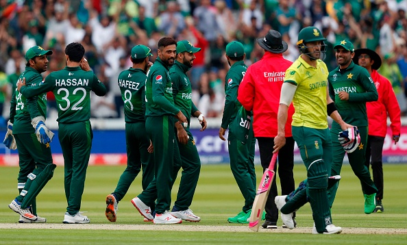 World Cup 2019: जानें पॉइंट्स टेबल में कहां है भारतीय टीम, किस टीम के हैं कितने अंक और किसका सफर हुआ खत्म World Cup 2019: जानें पॉइंट्स टेबल में कहां है भारतीय टीम, किस टीम के हैं कितने अंक और किसका सफर हुआ खत्म