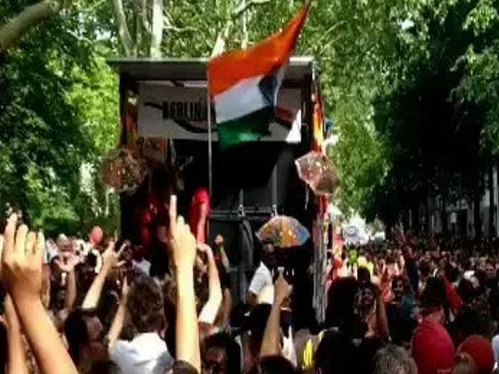 bhojpuri song rocks london amidst world cup fever वर्ल्ड कप 2019: देखिए कैसे भोजपुरी गाने पर झूम उठा पूरा लंदन