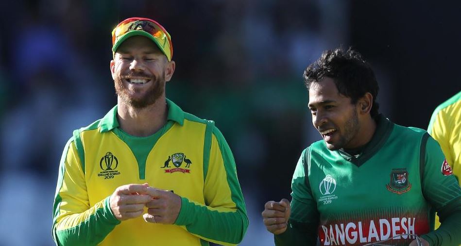 लगभग एक साल के बैन के बाद ऑस्ट्रेलियाई टीम में वापसी के साथ ही डेविड वॉर्नर ने बता दिया है कि वो विरोधियों को पस्त करने के लिए अब भी तैयार हैं. वॉर्नर एक बार फिर टॉप रैंकिंग्स में पहुंचे हैं और वो 803 अंकों के साथ छठे स्थान पर हैं.