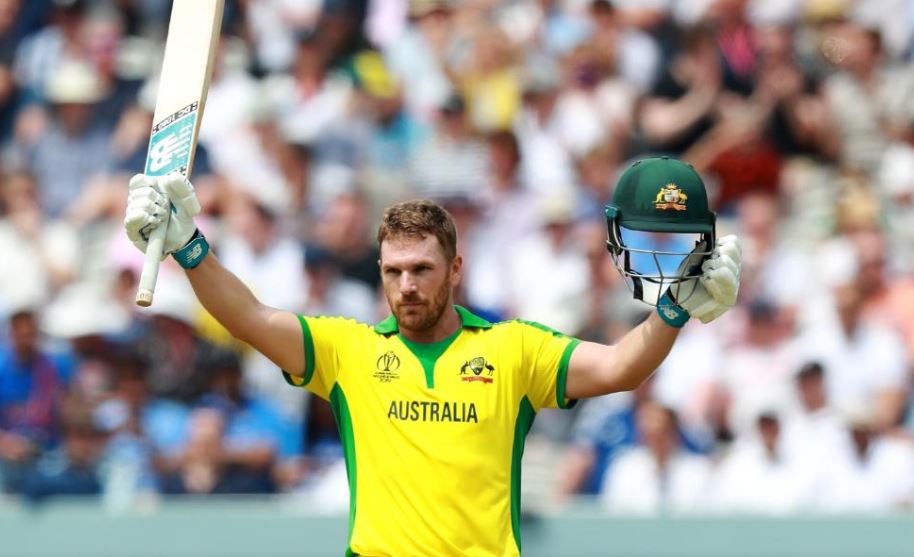 इससे पहले ये रिकॉर्ड आरोन फिंच के नाम था, जिन्होंने इसी वर्ल्ड कप में बतौर कप्तान 4 पारियों में 50 से ज्यादा रन बनाए थे.