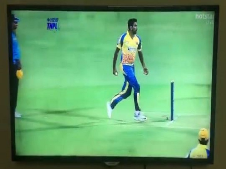 ravichandran ashwin flummoxes batsman with unusual action आर अश्विन की गेंदबाजी एक बार फिर विवादों में, फैंस ने कहा- ये होनी चाहिए डेड बॉल