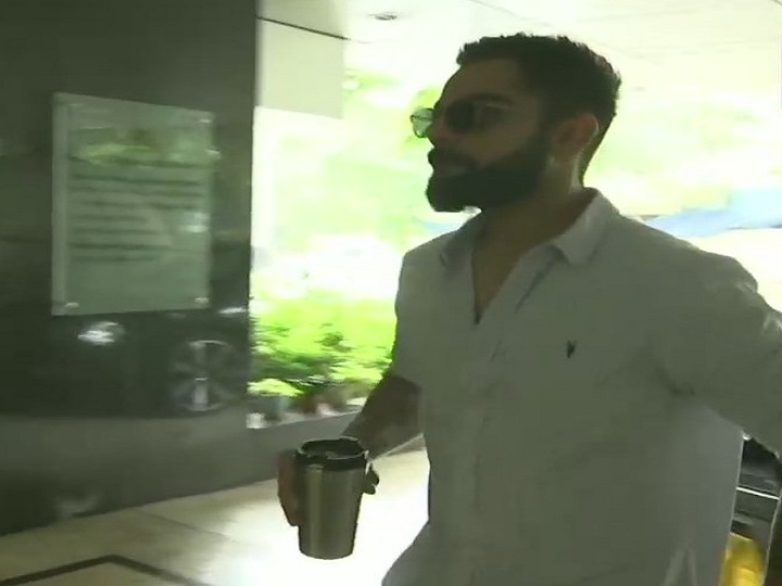 virat kohli and msk prasad arrive at bcci headquarters for meeting to select team indias squad for west indies tour BCCI हेडक्वार्टर पहुंचे विराट कोहली और एमएसके प्रसाद, बस कुछ ही देर में होगा टीम इंडिया का एलान